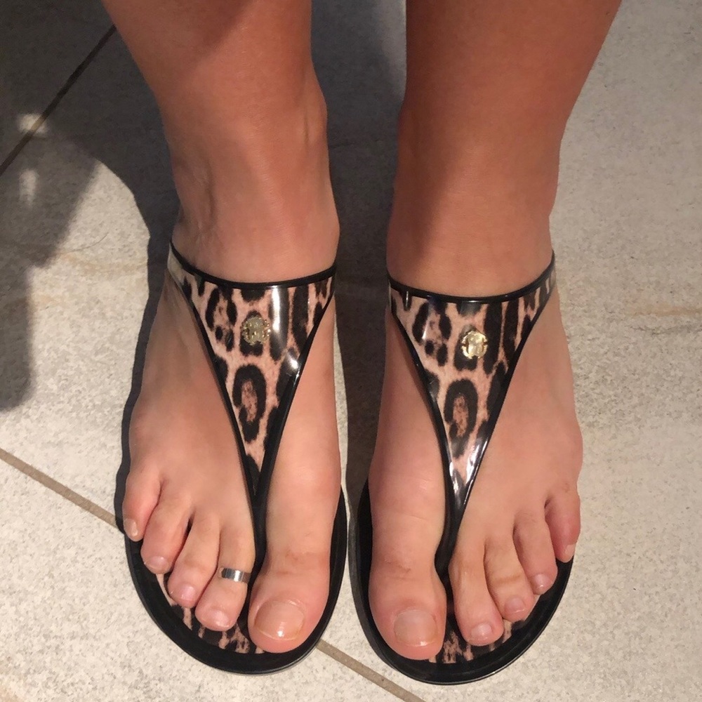 Roberto Cavalli flip flops size 39, great condition